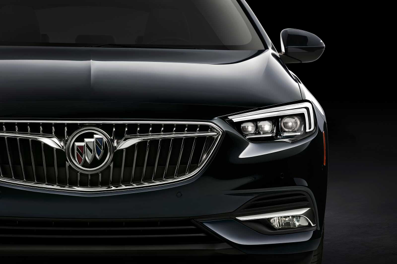 Illustration for article titled Holy Crap, The 2017 Buick Regal Is Actually A Hatchback And A Wagon